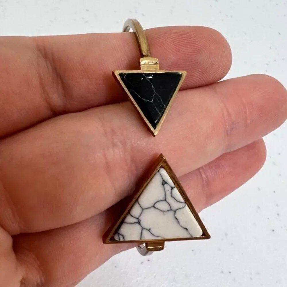 Minimalist Bracelet Stone Geometric Cuff Marble Black‎ White Gold Tone Arrow